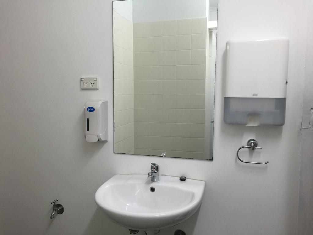 דארווין Hiway Inn Motel מראה חיצוני תמונה