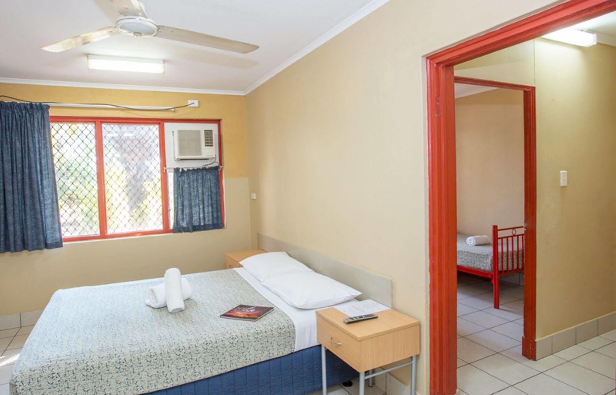 דארווין Hiway Inn Motel מראה חיצוני תמונה